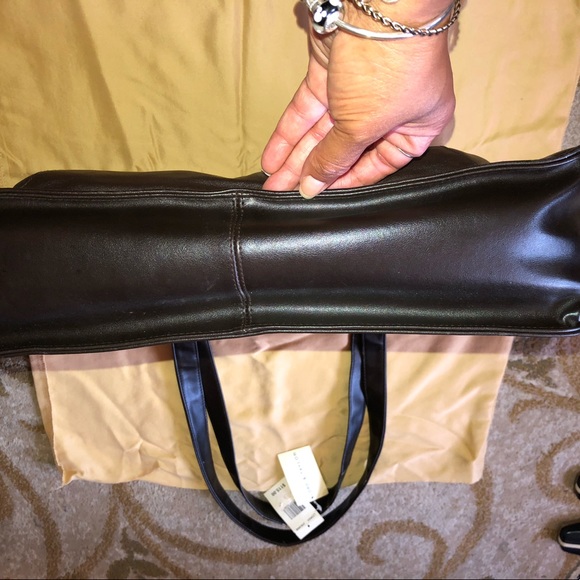 BNWT Lord and Taylor tote, leather - Picture 6 of 12